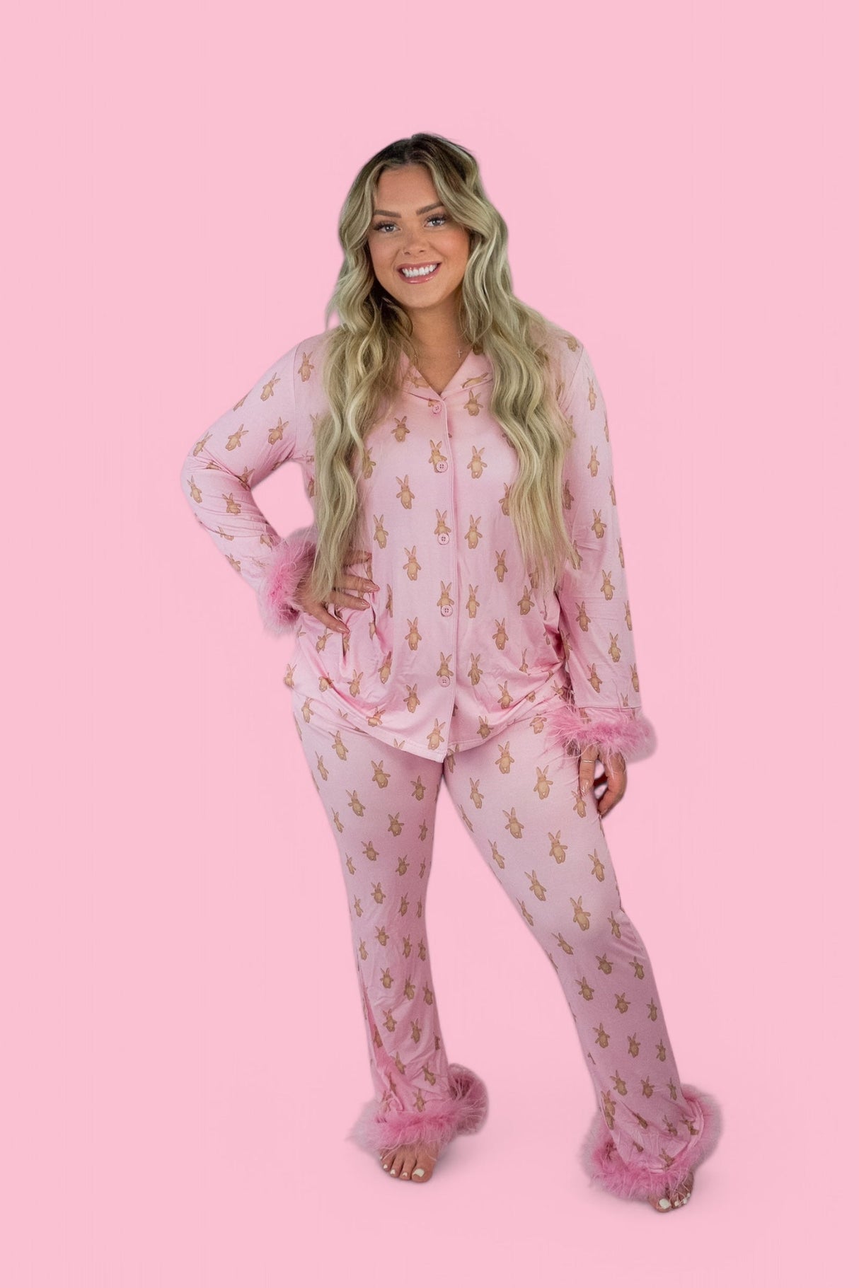 BLUSHIN' BUNNIES WOMEN'S FEATHER DREAM SET from DREAM BIG LITTLE CO
