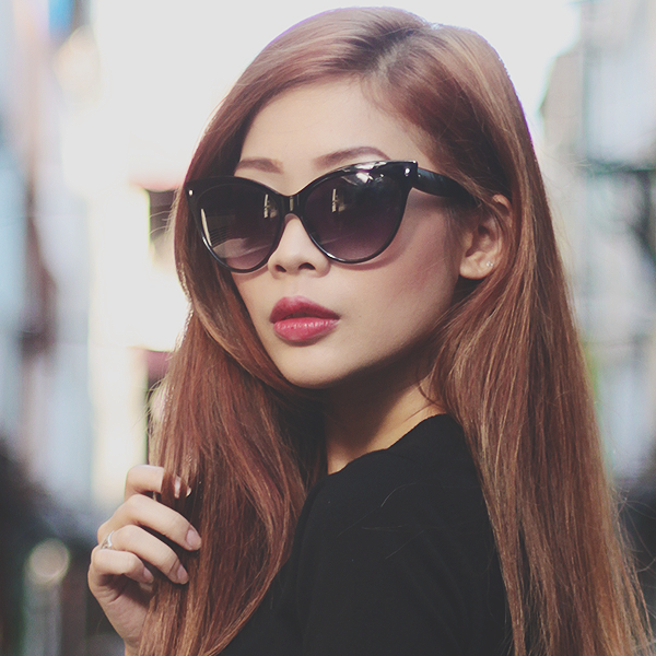 High Pointed Tip Inset Frame Oversize Cat Eye Sunglasses 8462 from zeroUV