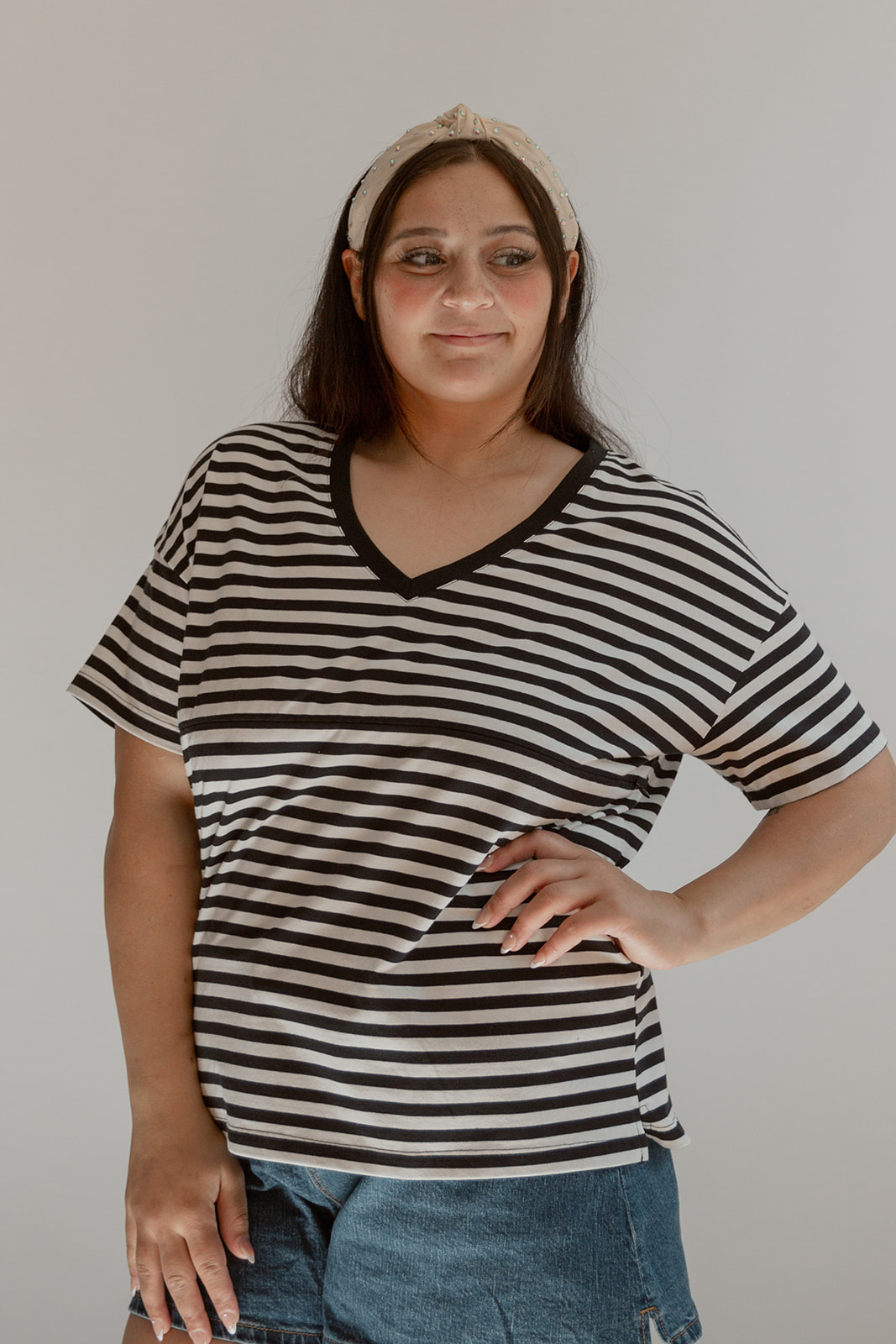 V-Neck Full Zip Breastfeeding Tee From Movemama