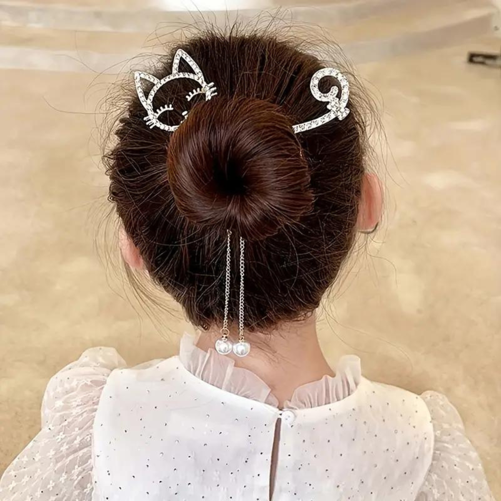 SPARKLING PEARL HAIR CLIPS from Ashlen