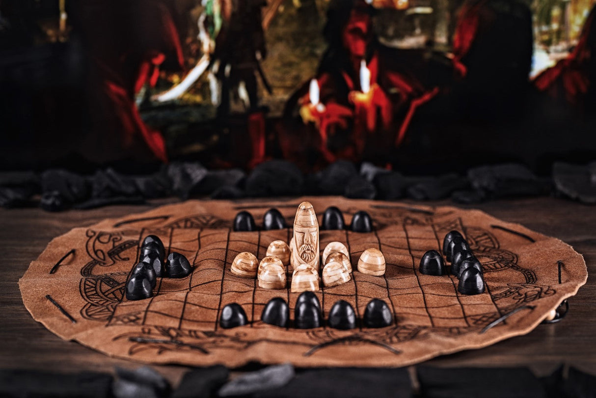 Hnefatafl Travel Set from Norse Tradesman