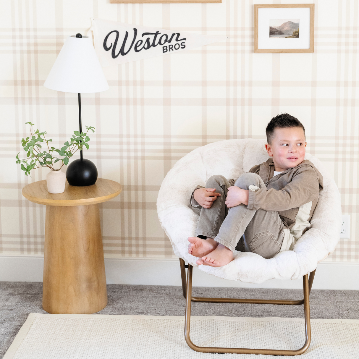 SAUCER CHAIR from Saranoni