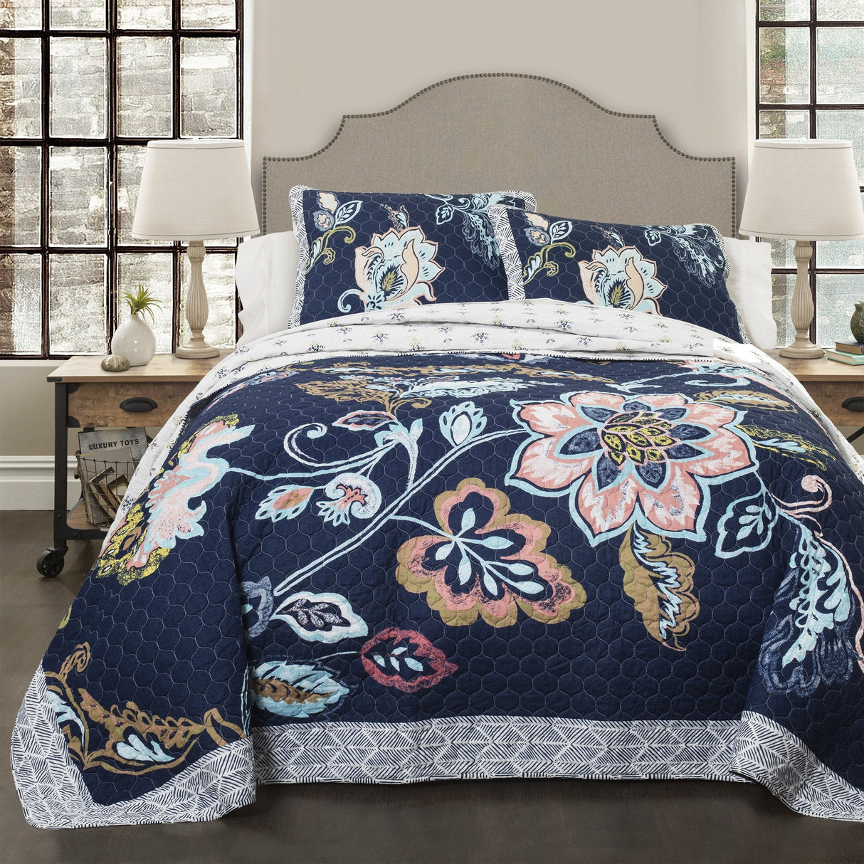 Aster Quilt 3 Piece Set from LushDecor