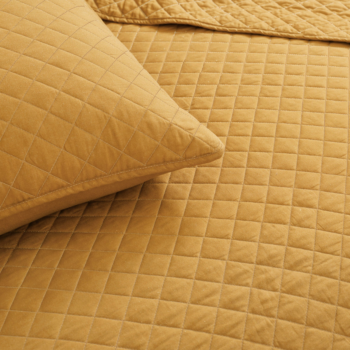 Ava Diamond Oversized Cotton Quilt Set from LushDecor