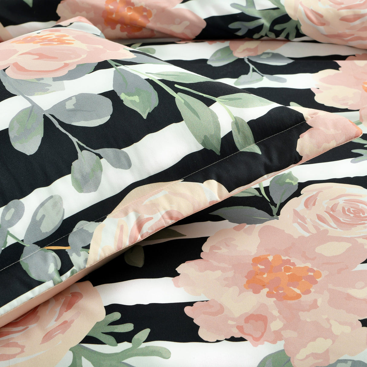 Amara Watercolor Rose 7 Piece Comforter Set from LushDecor