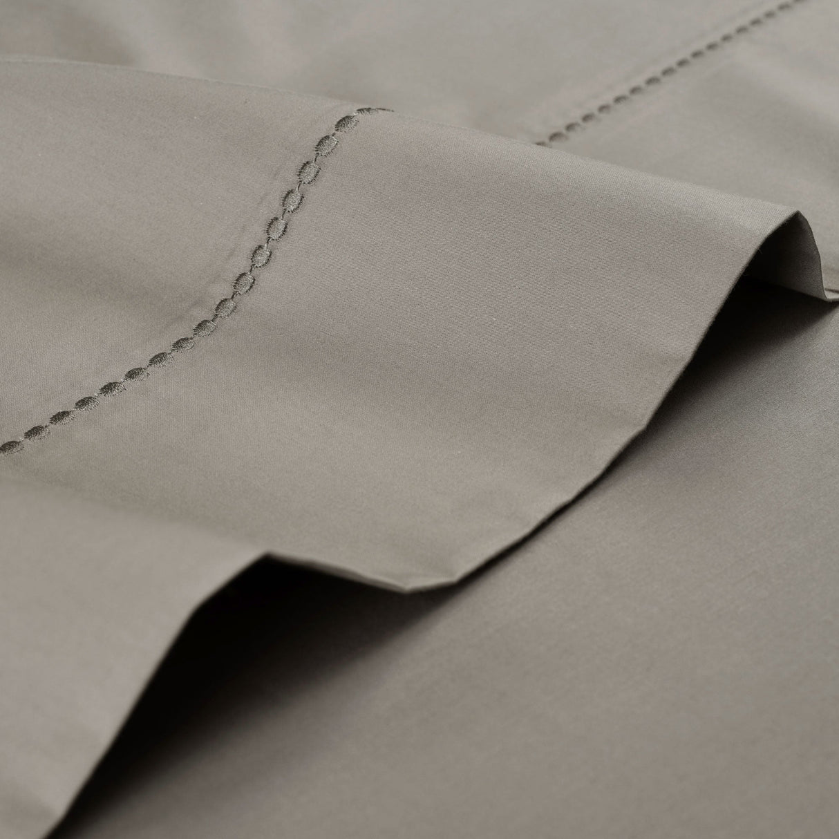 Aria Dots Cotton Sheet Set from LushDecor