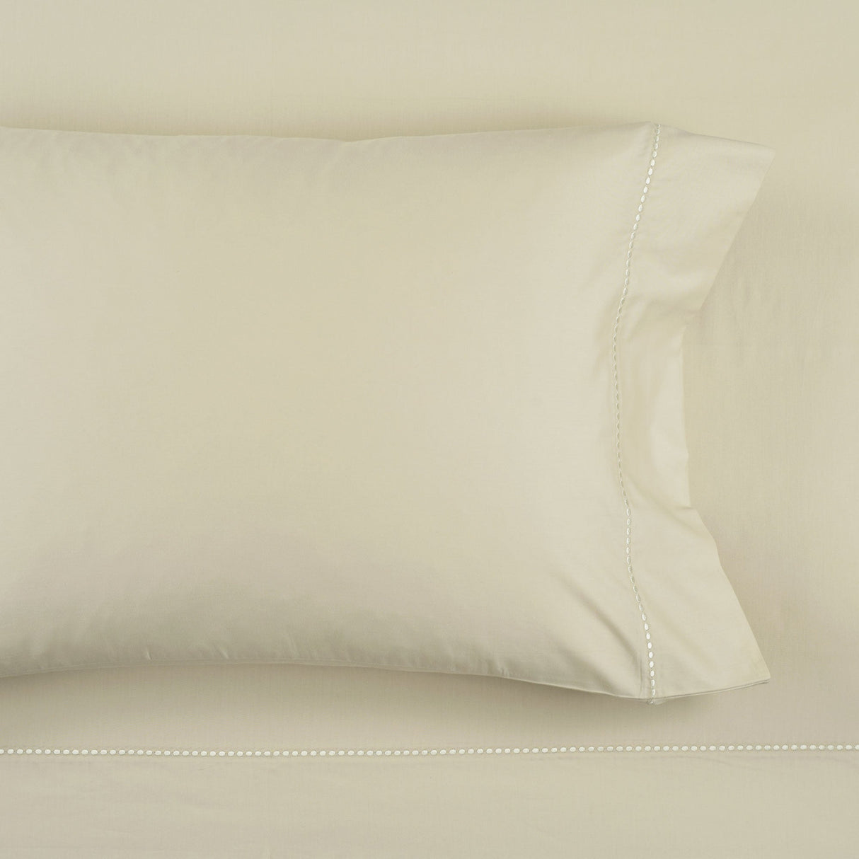 Aria Dots Cotton Sheet Set from LushDecor