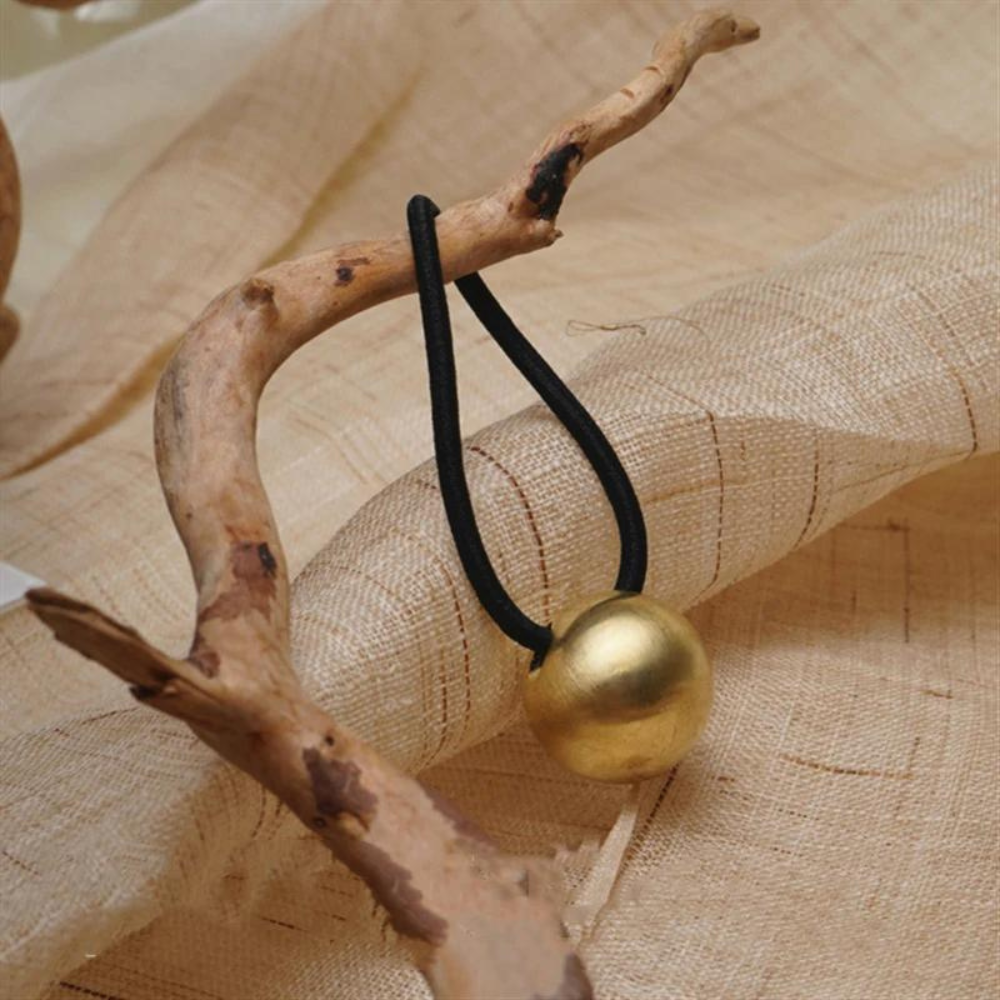 MINIMALIST BALL HAIR TIE from Ashlen
