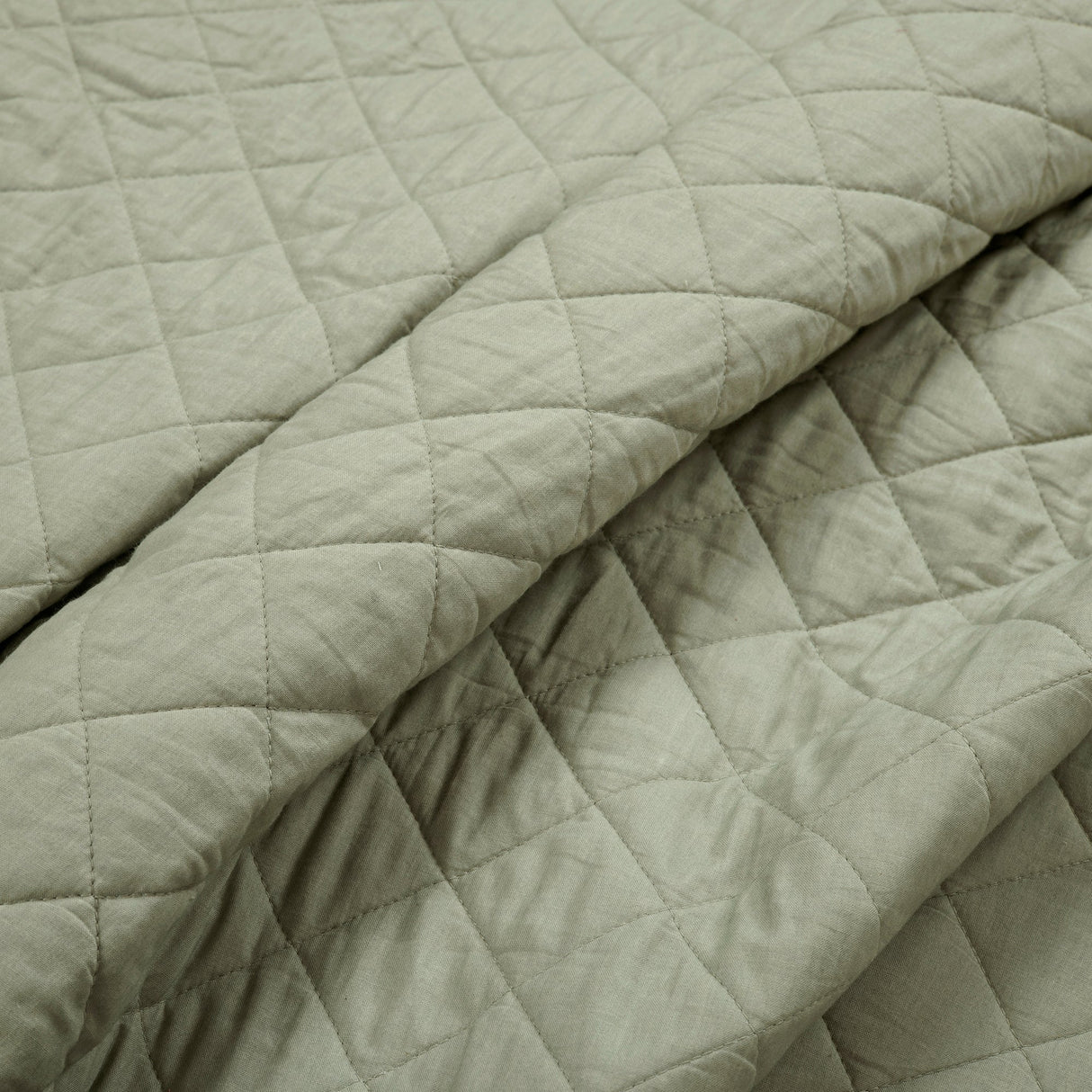 Ava Diamond Oversized Cotton Quilt Set from LushDecor