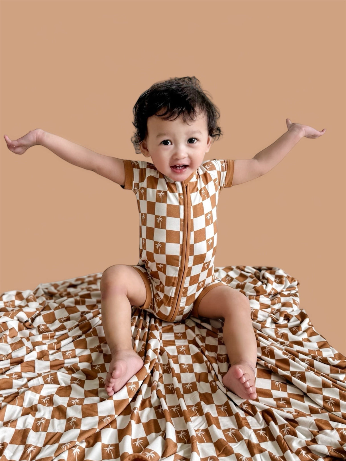 EXCLUSIVE SANDY BEACH CHECKERS DREAM SHORTIE from DREAM BIG LITTLE CO