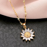 FLOWER CHARM NECKLACE from Ashlen