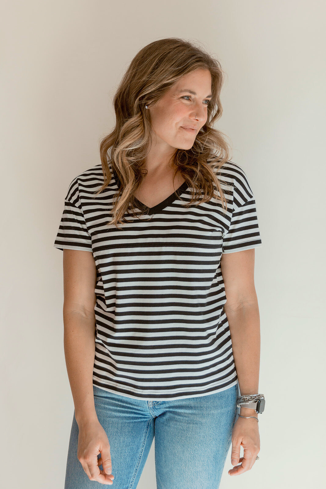 V-Neck Full Zip Breastfeeding Tee From Movemama