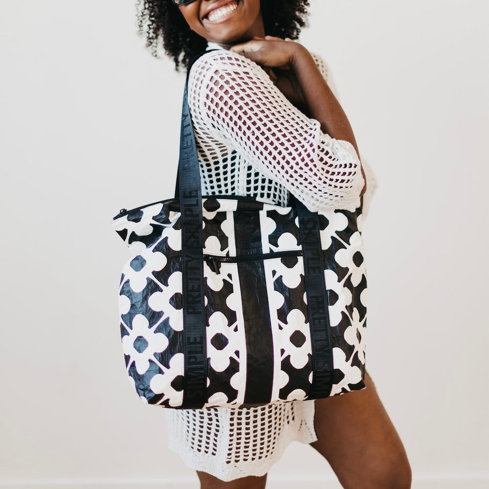 Kona Cove Tyvek Splashproof Beach Zipper Tote from Pretty Simple