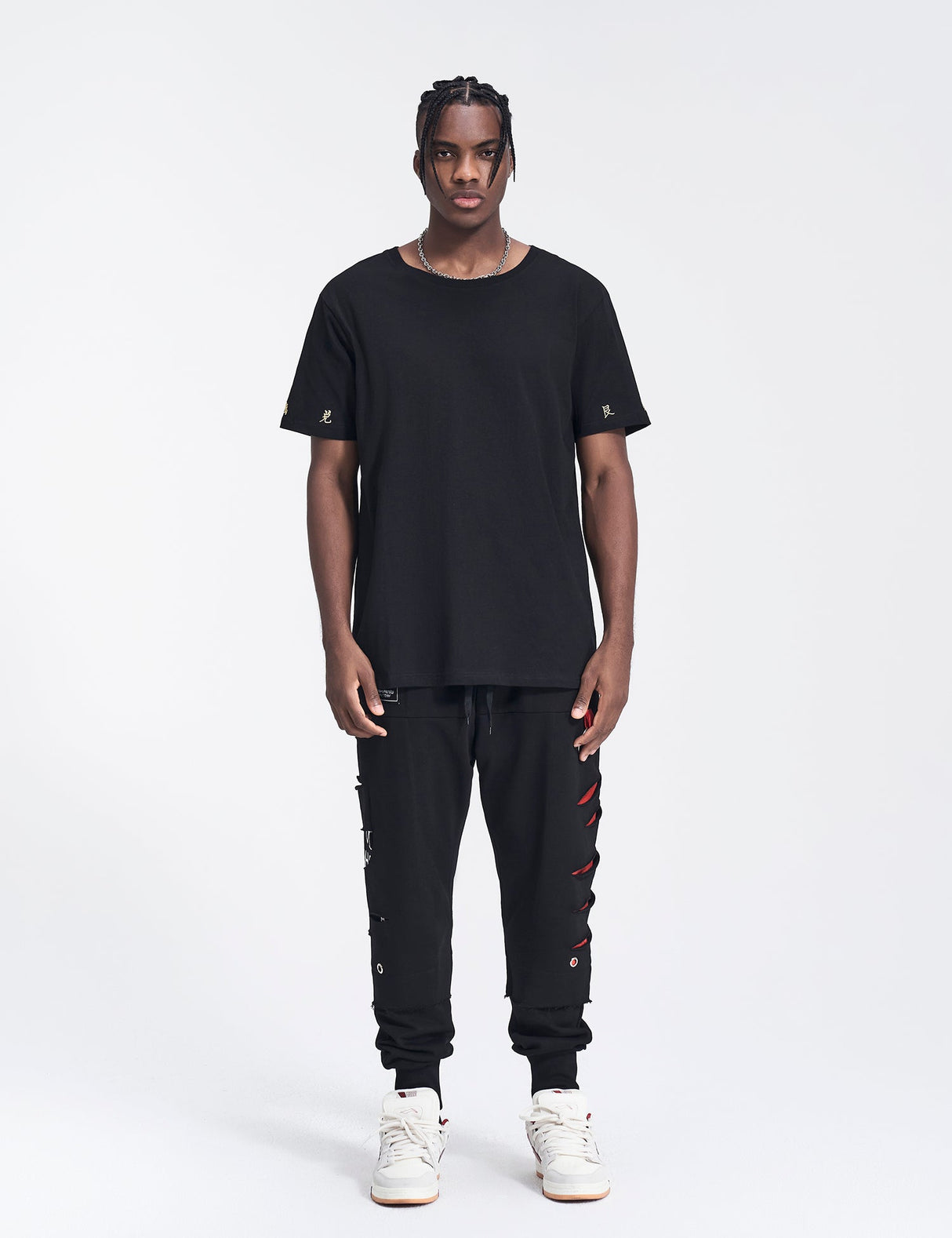 Dragon Rebirth Embroidery Tee from Niepce Inc
