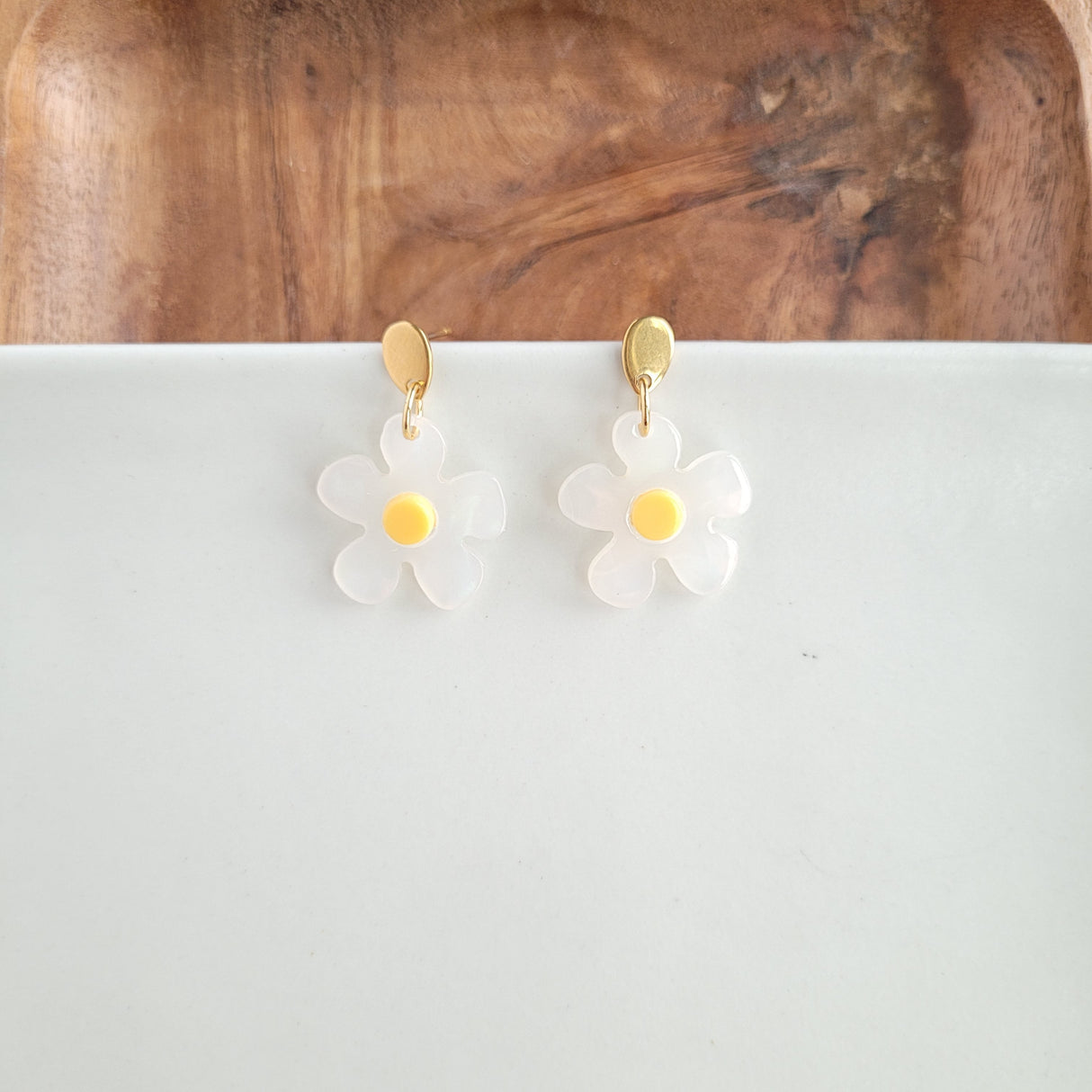 Dainty Daisy Earrings from Spiffy & Splendid