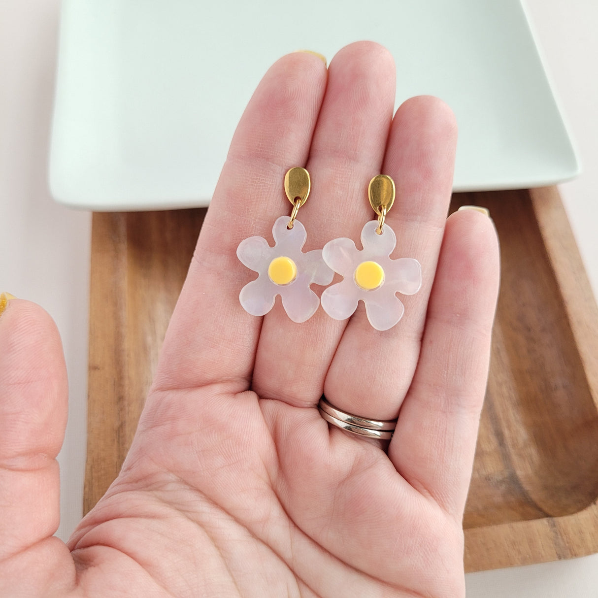 Dainty Daisy Earrings from Spiffy & Splendid