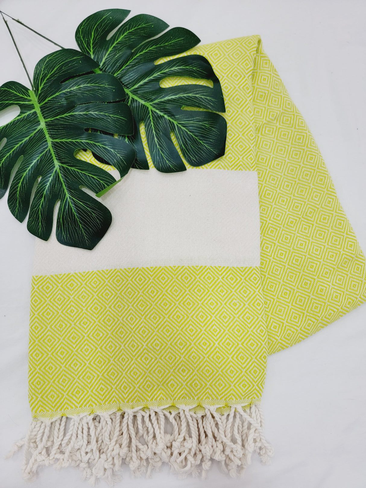 Beach/Bath Sand Free Towels-Easy Carry Quick Dry Thin Towel-Neon