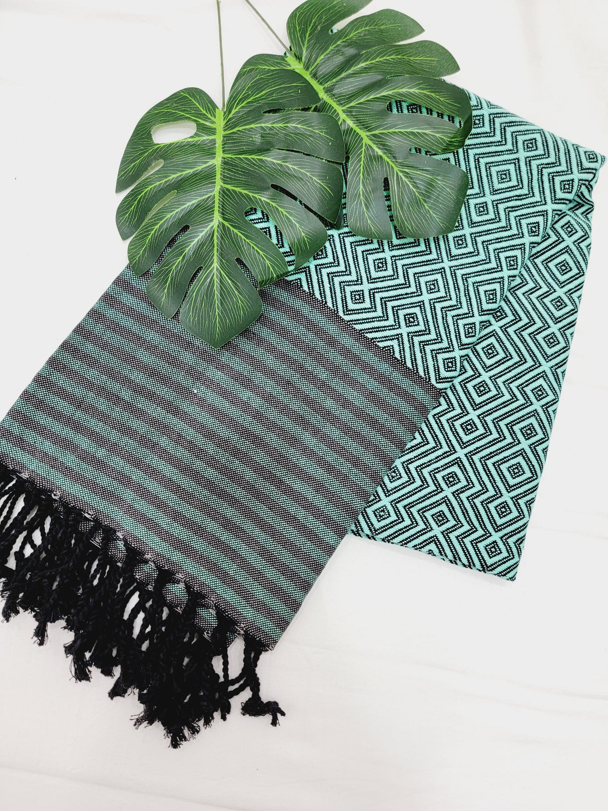 Beach/Bath Sand Free Towels-Easy Carry Quick Dry Thin Towel - Black/Green