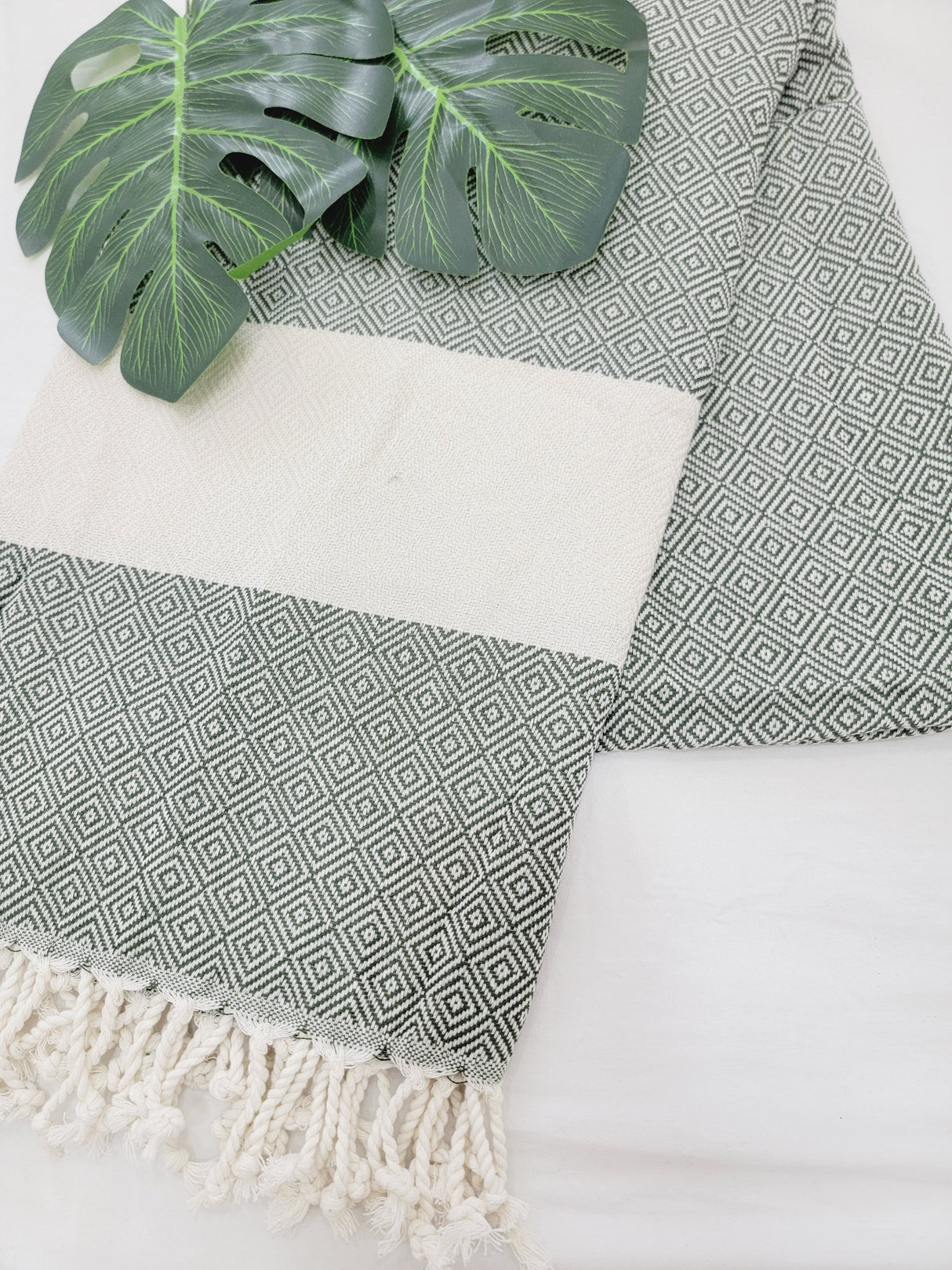 Beach/Bath Sand Free Towels-Easy Carry Quick Dry Thin Towel- Green