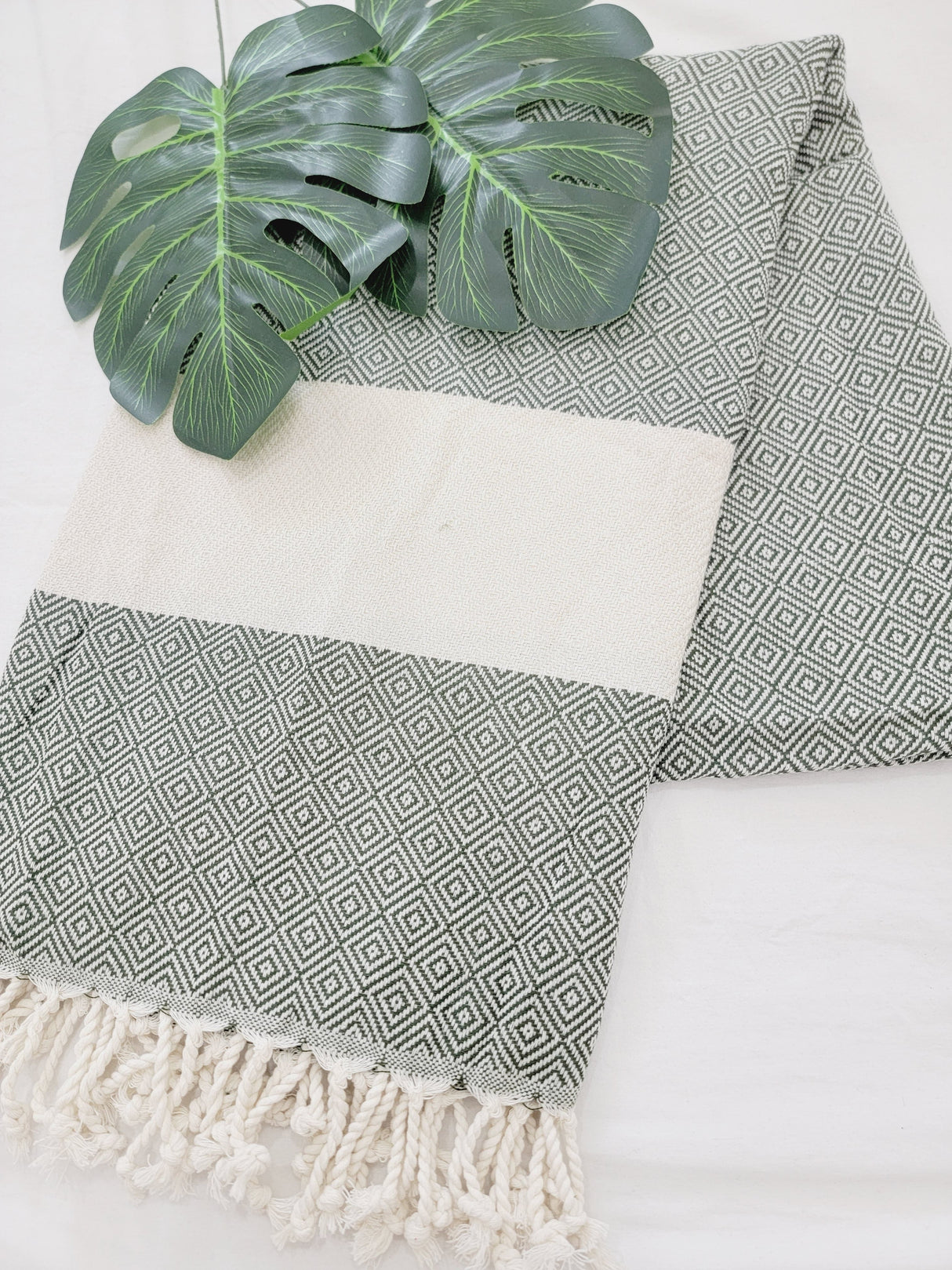 Beach/Bath Sand Free Towels-Easy Carry Quick Dry Thin Towel- Green