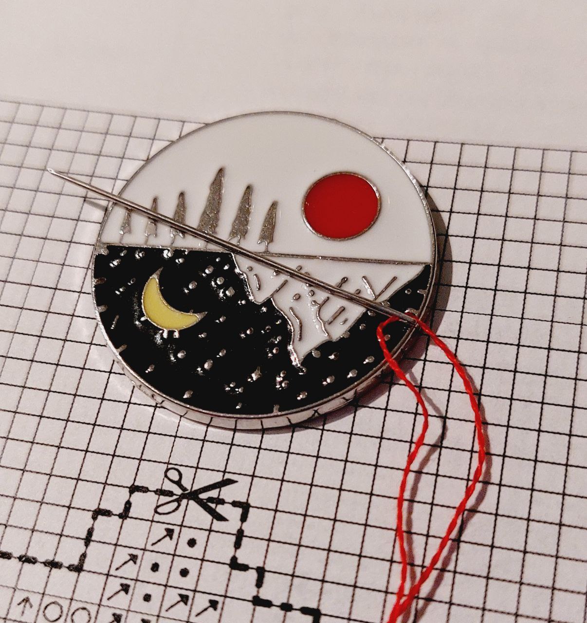 Day/Night Magnetic Needle Minder F07M10-2 Day/Night From Wizardi