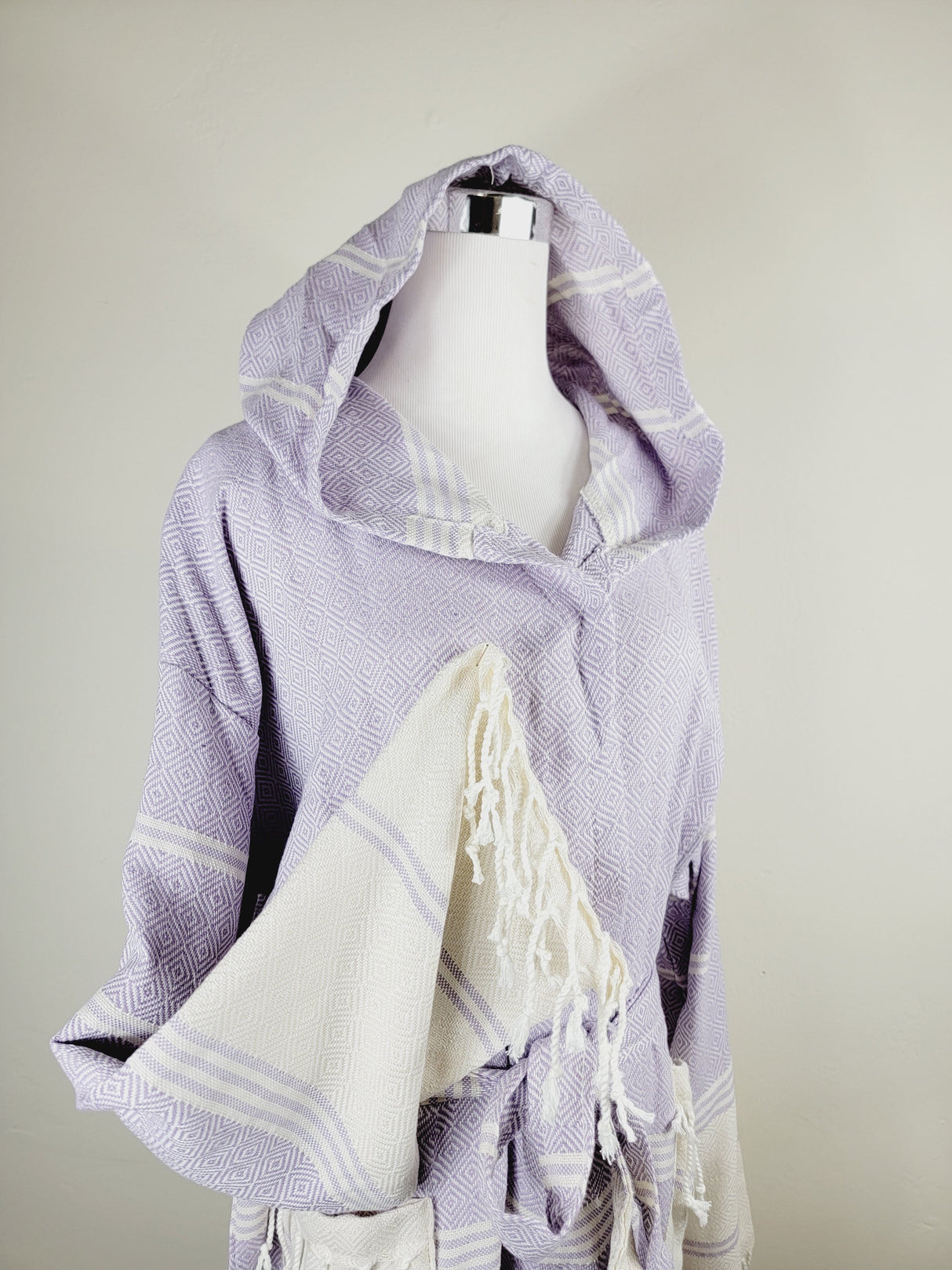 Unisex Robe, Beach or spa Robe with pockets - Lilac from EBRU Home