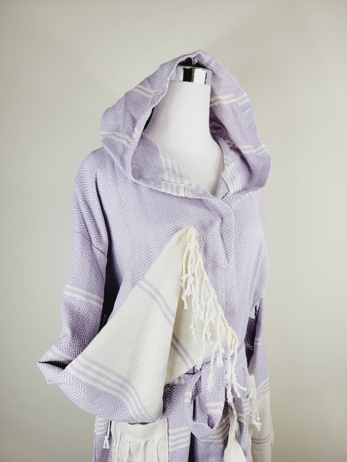 Unisex Robe, Beach or spa Robe with pockets - Lilac from EBRU Home