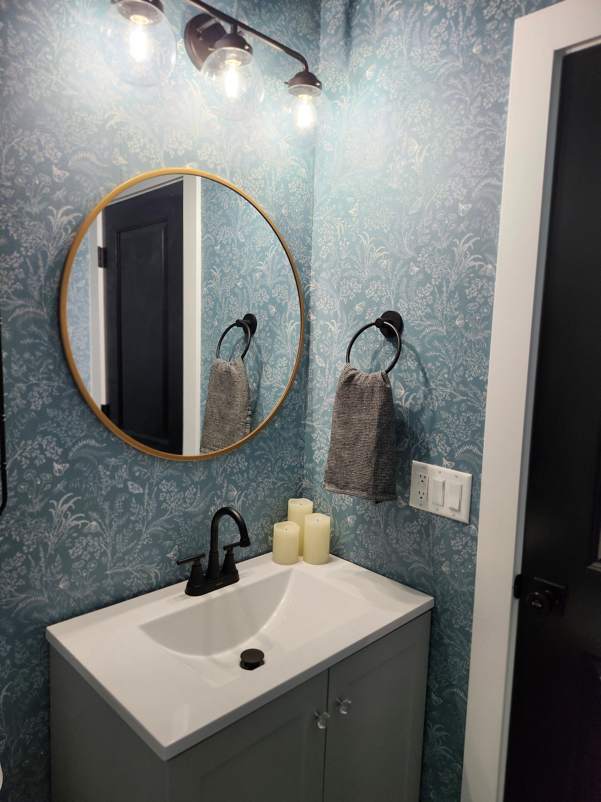 Bronwyn Wallpaper by Anna Black Creative from Loomwell Home Goods