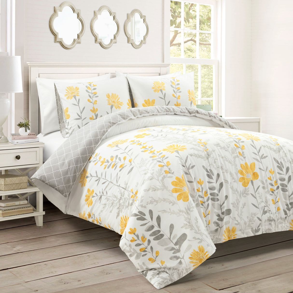 Aprile Reversible Cotton Duvet Cover 3 Piece Set from LushDecor