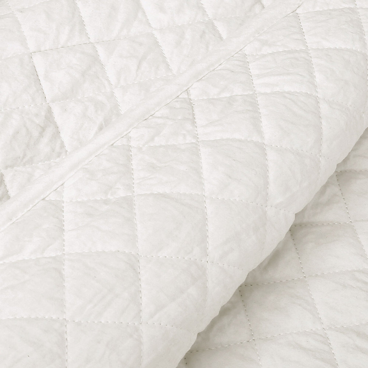 Ava Diamond Oversized Cotton Quilt Set from LushDecor
