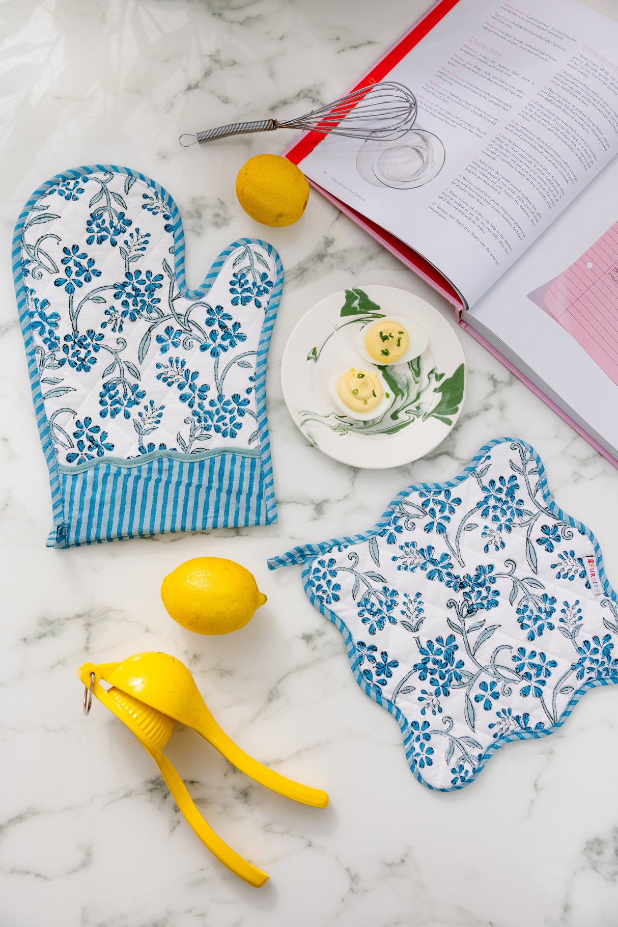 Sanibel Oven Mitt from Furbish Studio