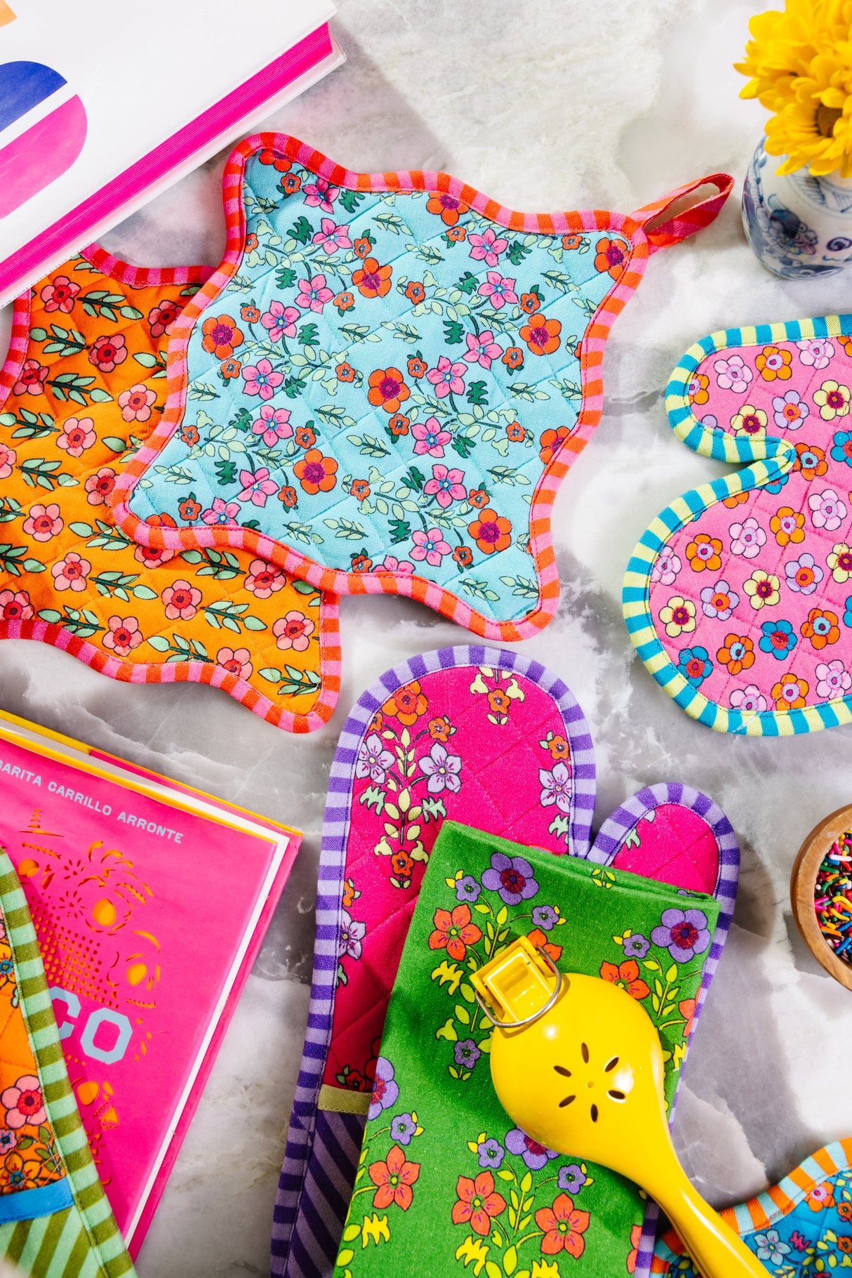 Turquoise Pot Holder & Oven Mitt from Furbish Studio