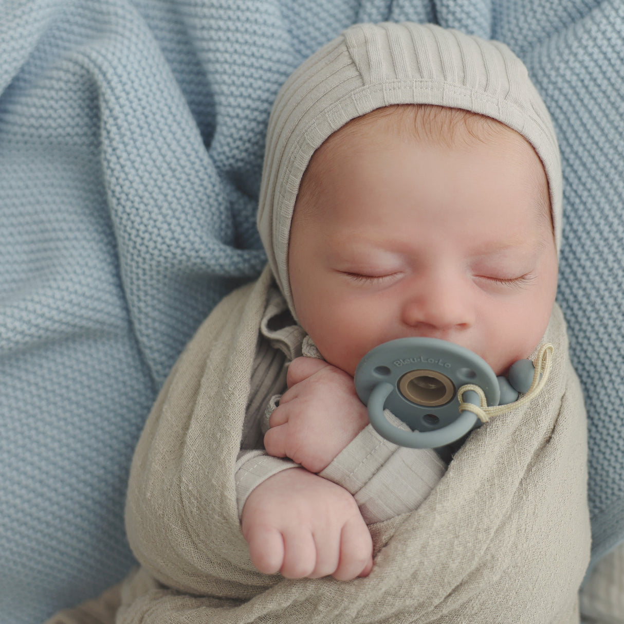 Lulababe 2 Tone Pacifier from Bleu La La