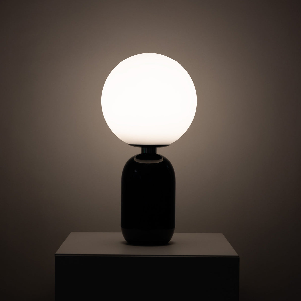 Moon Top Table Lamp From Ozarké