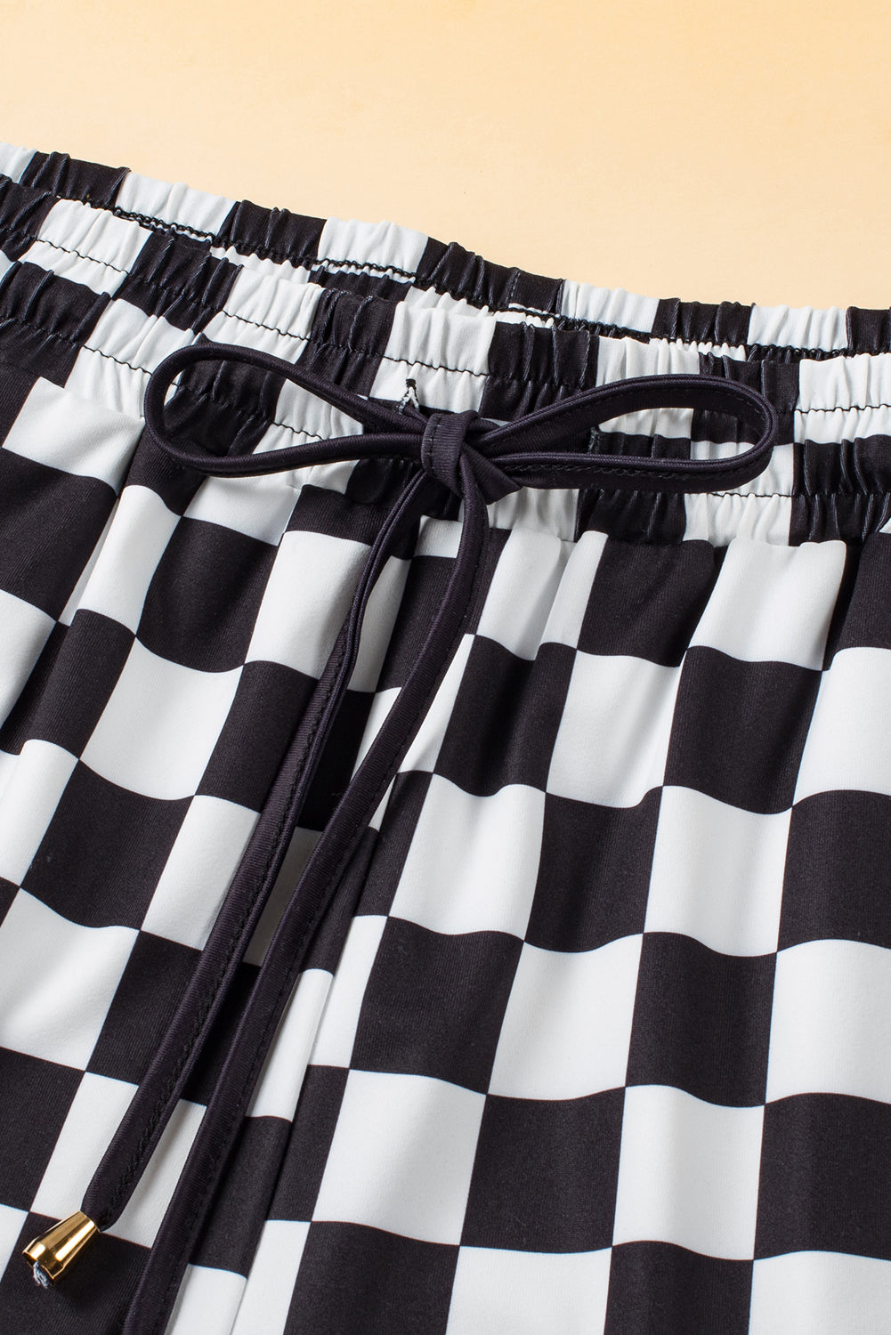 Black Checkered Drawstring Elastic Waist Casual Shorts from MsDressly