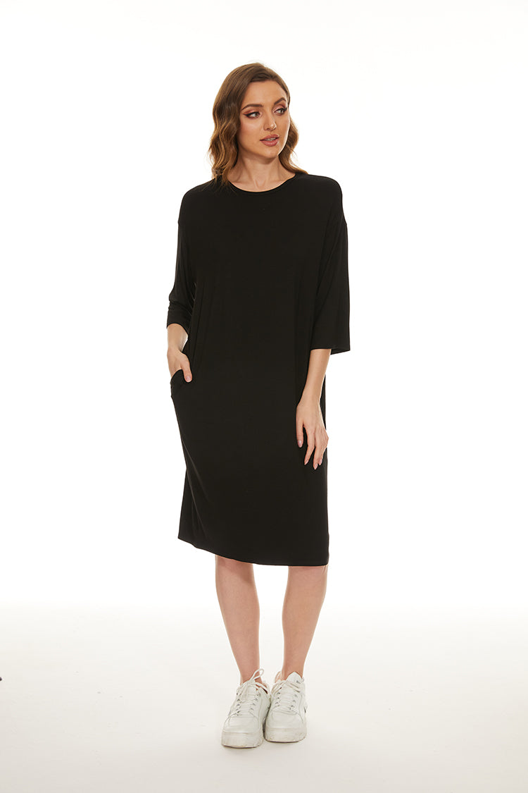 MM EVERYTHING TSHIRT DRESS - BLACK CREW NECK from Mia Mod