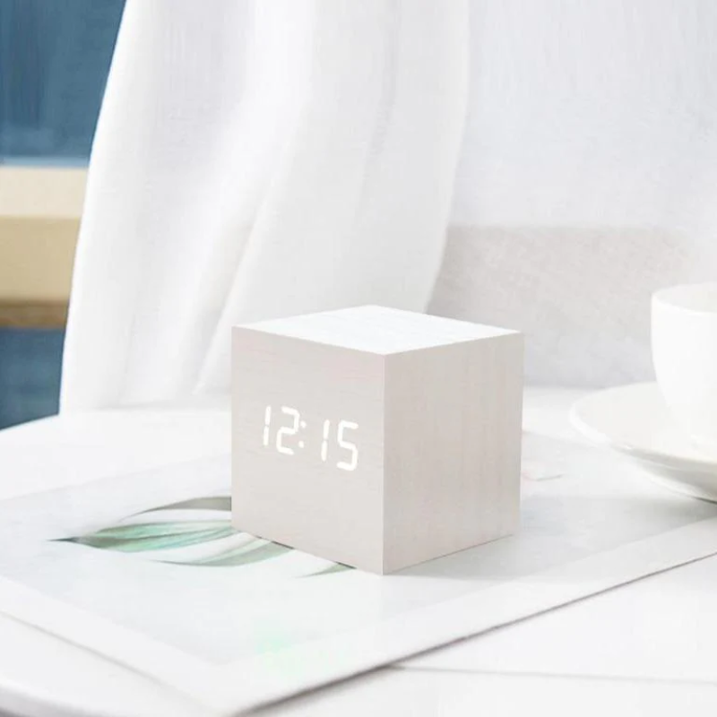 LED Cube Clock from Moderny