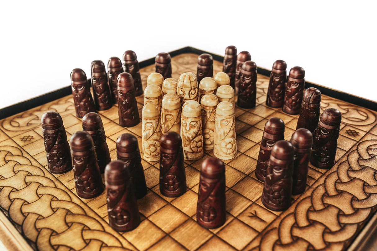 Hnefatafl Set - King's Board from Norse Tradesman
