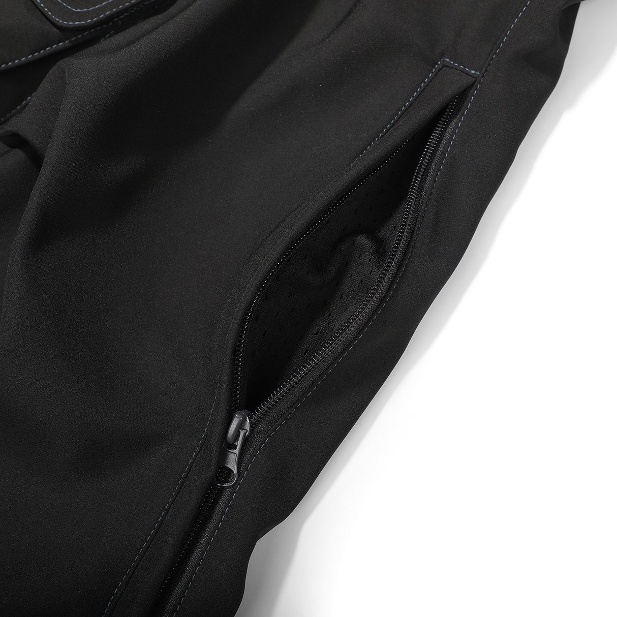 HiP40 Nexus Cargo Pants from Niepce Inc