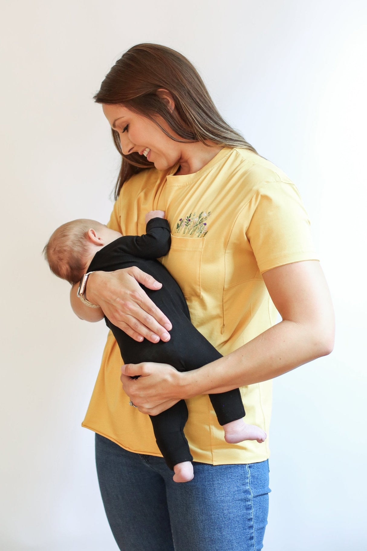 Relaxed Fit Zip Breastfeeding Tee from Movemama