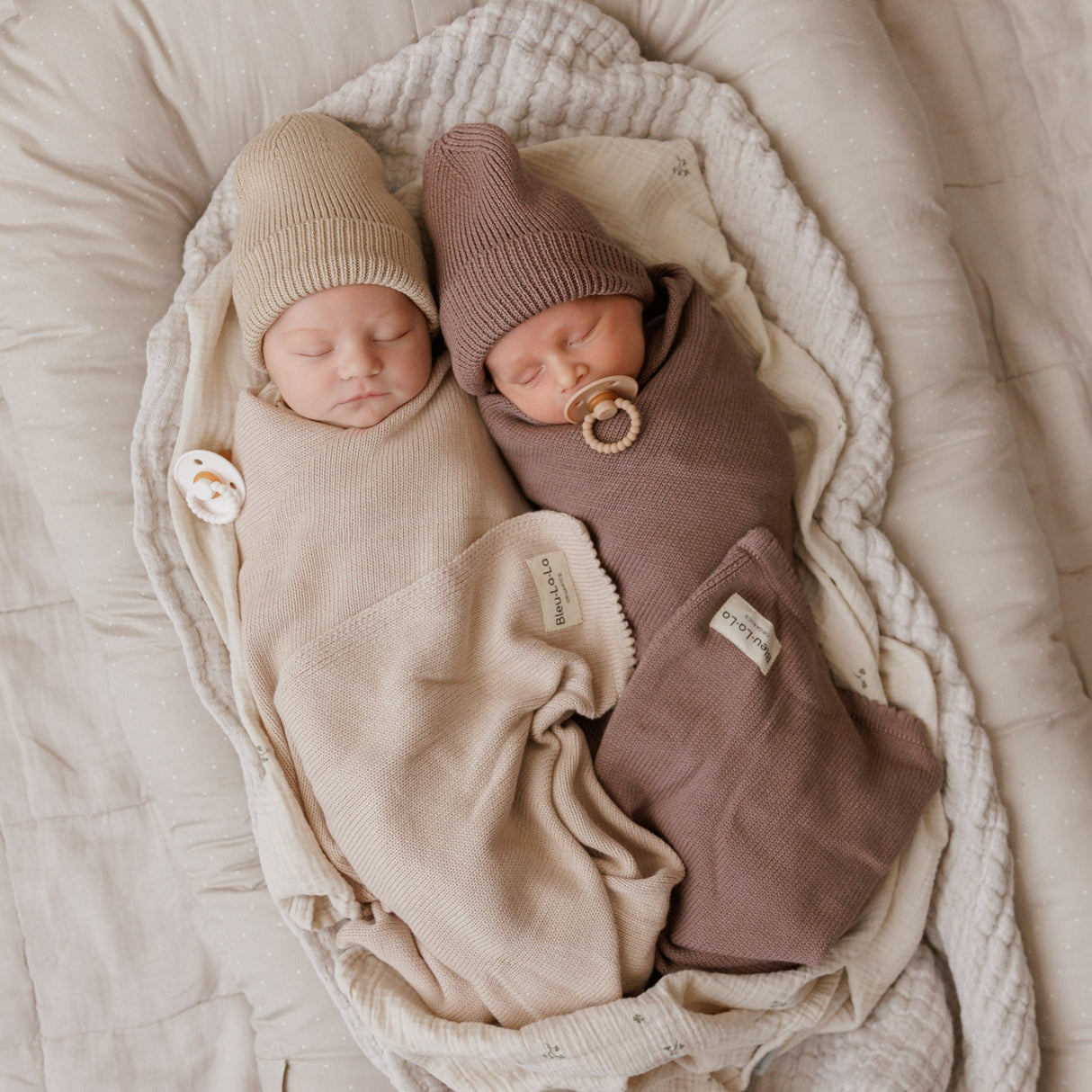 Luxe Collection 100% Organic Cotton Luxury Knit Baby Blanket + Hat Set with Gift Box from Bleu La La