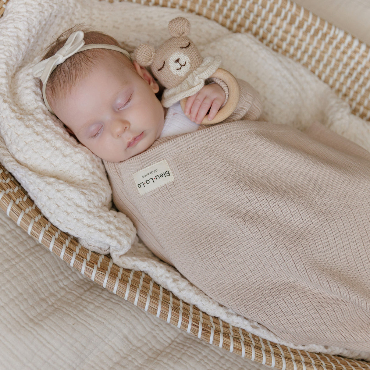 Organic Ribbed Knit Cotton Baby Blanket from Bleu La La