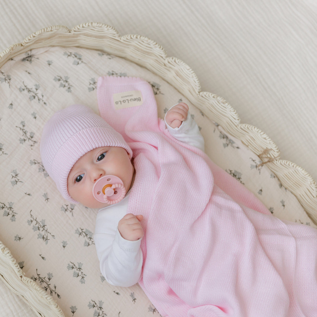 Luxe Collection 100% Organic Cotton Luxury Knit Baby Blanket + Hat Set with Gift Box from Bleu La La