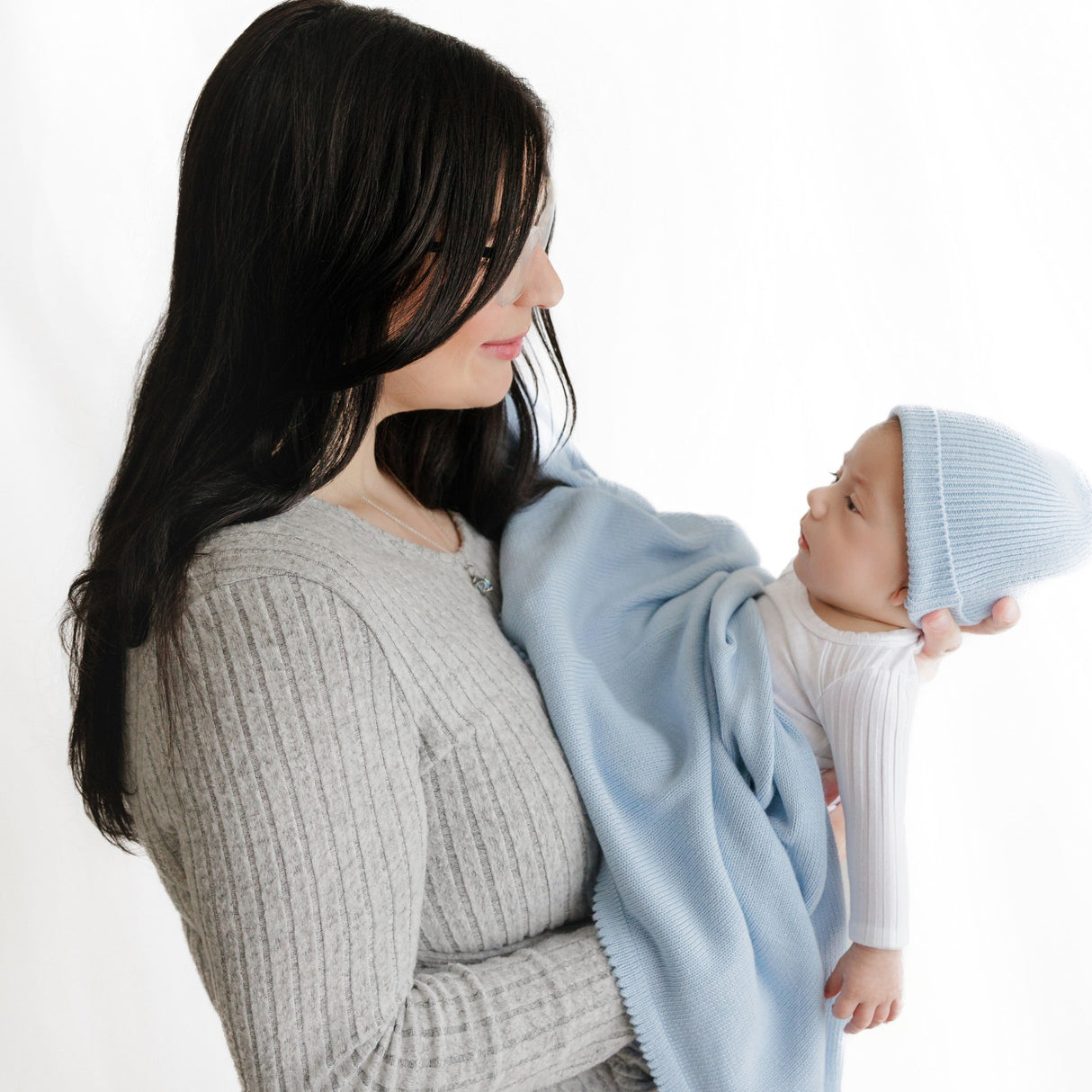 Luxe Collection 100% Organic Cotton Luxury Knit Baby Blanket + Hat Set with Gift Box from Bleu La La