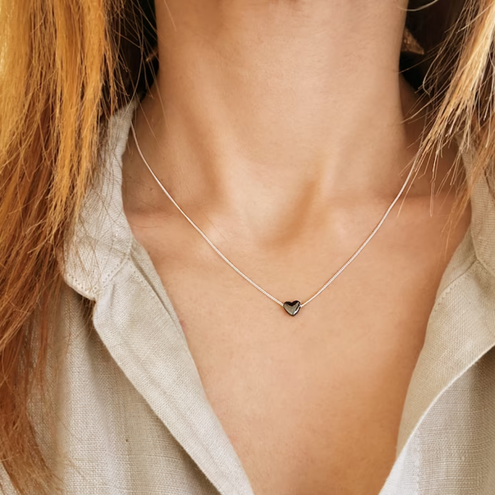 BLACK HEART NECKLACE from Ashlen