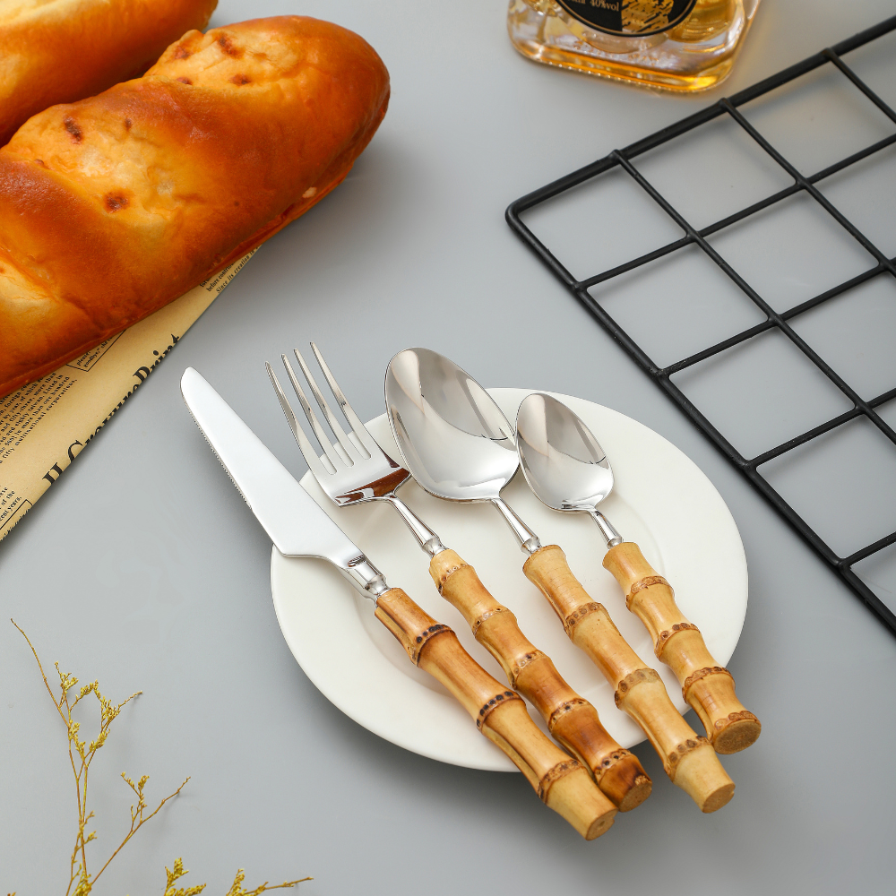 Natural Bamboo Flatware Set from Moderny
