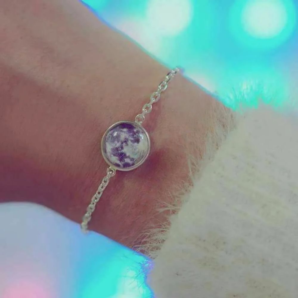 LUMINOUS MOON BRACELET from Ashlen