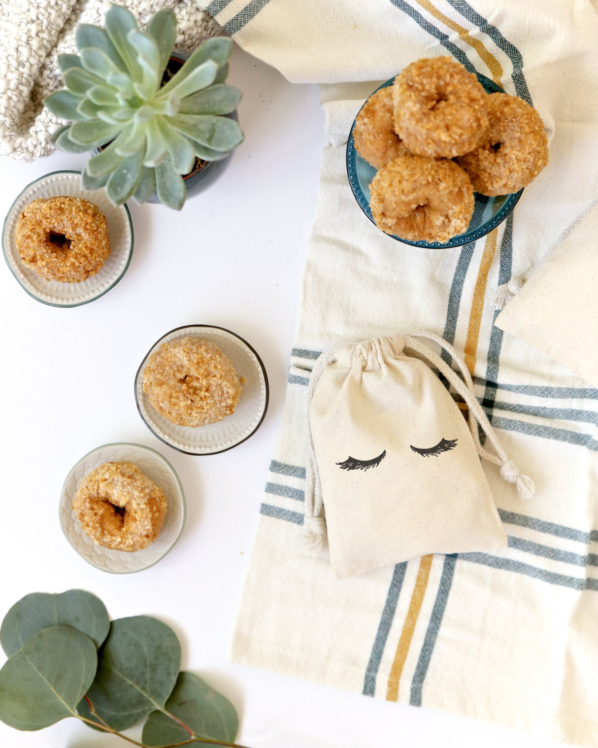 Closed Eyelashes Wedding Favor Bags, 6-Pack from The Cotton & Canvas Co.
