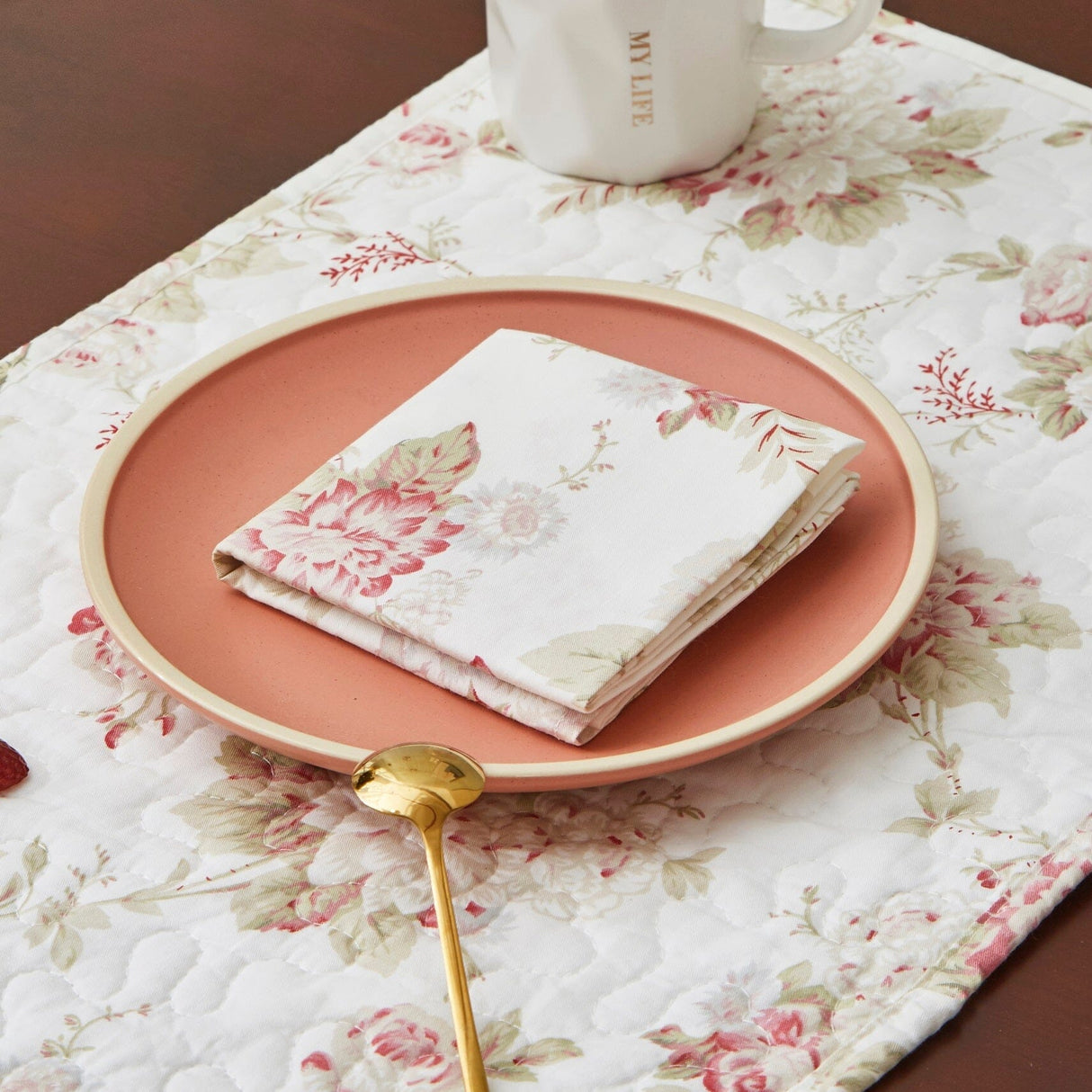 DaDa Bedding Set of 4-Pieces Hint of Mint Floral Cotton Dining Table Napkins 18" x 18" (3036) from DaDalogy Bedding Collection