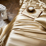 Deluxe Silk Bedding Set from Moderny